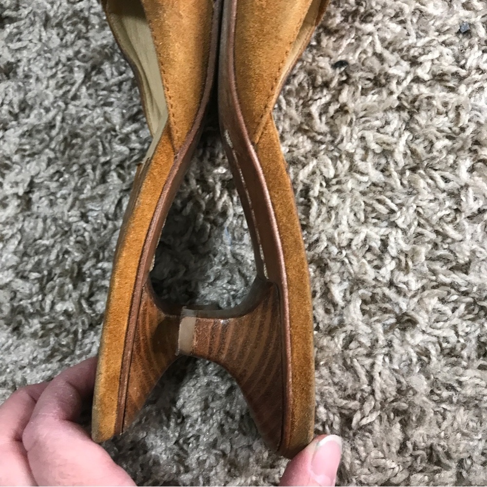 Michael Kors Tan Sandals - Picture 10 of 11
